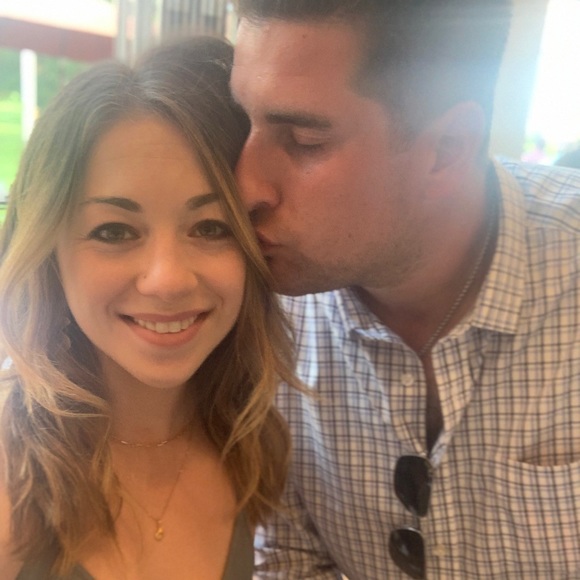 Meet your Posher, Carly - Picture 3 of 8